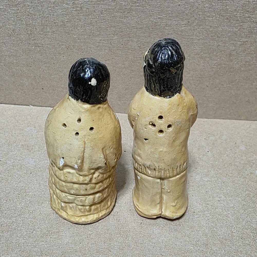 Vtg Native American Chalkware Salt Pepper Shaker Set Hand Painted #169